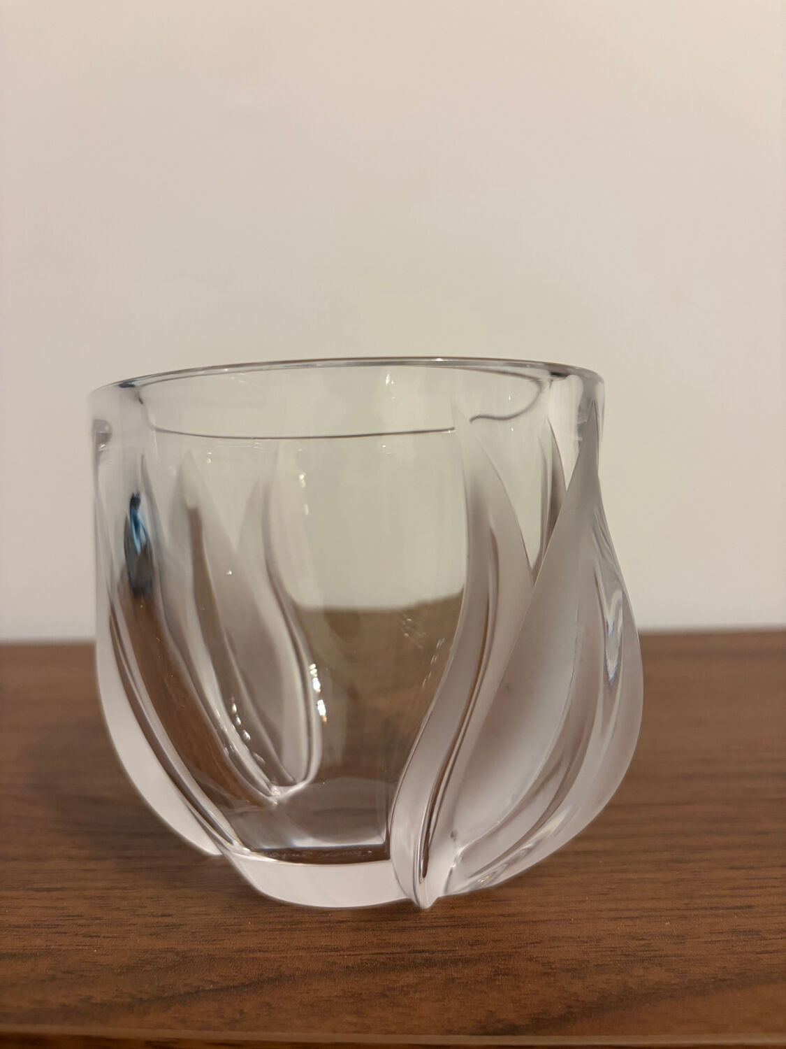 Lalique France vase with tulips in crystal