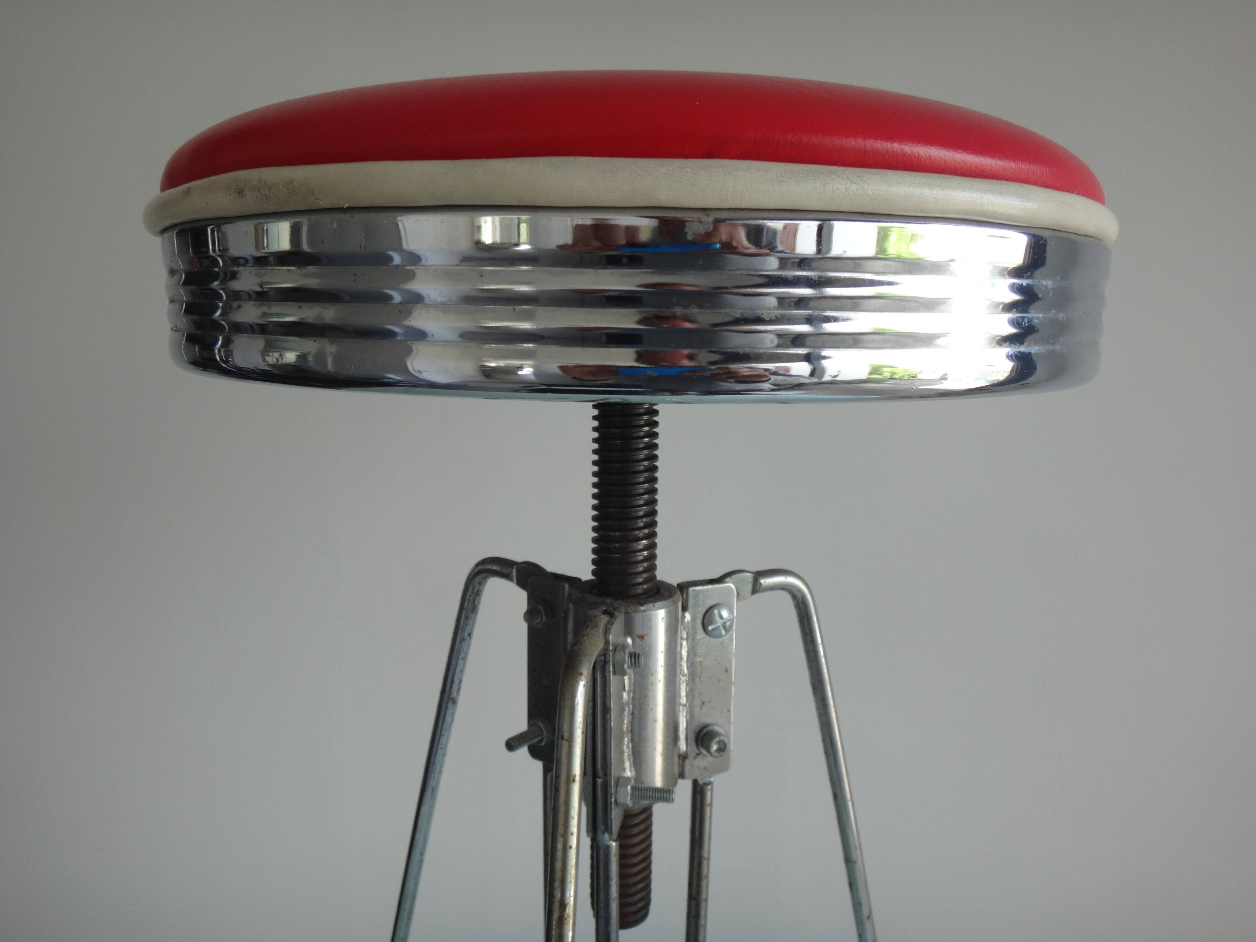American bar stool 1980 tripod red leather