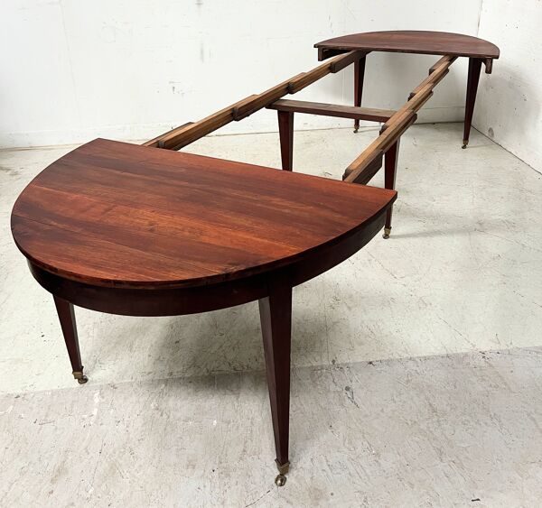 Table a bandeau de style Louis XVI a 6 pieds gaines XIX siècle