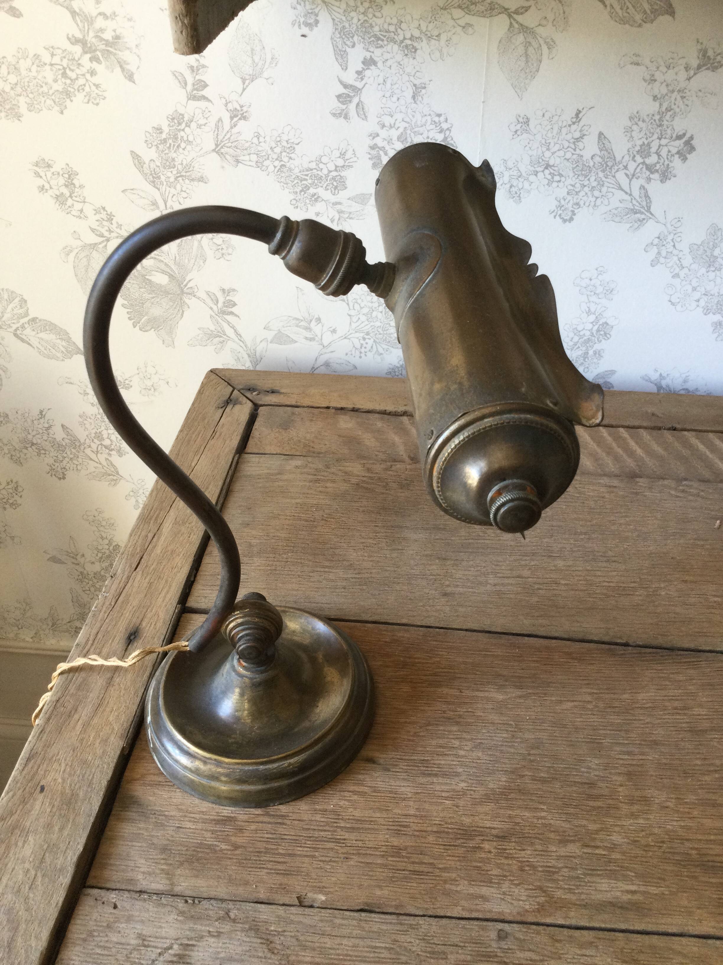 Lampe ancienne de bureau en cuivre