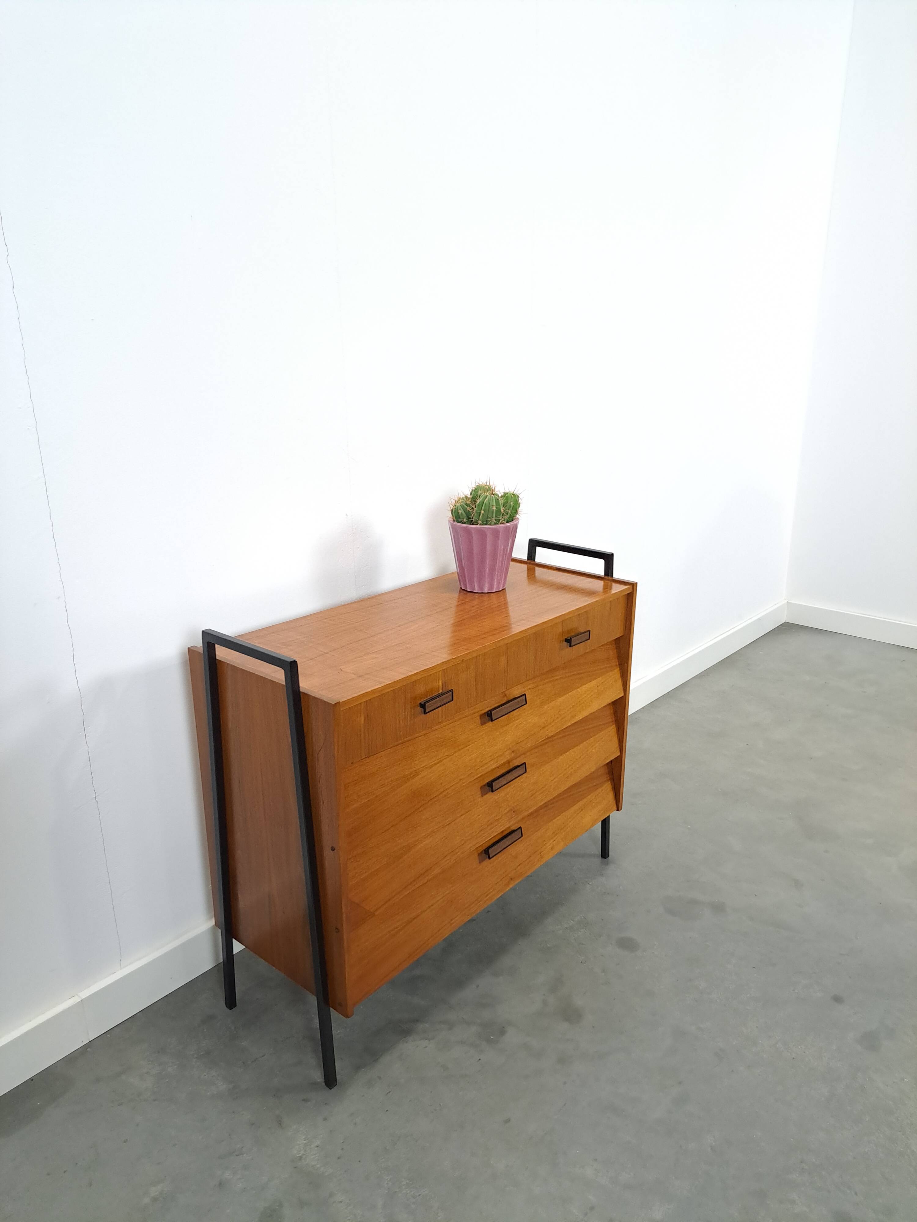 Teak schoenenkast met zwart metalen poten, nr. 2