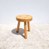 Low tripod ash stool