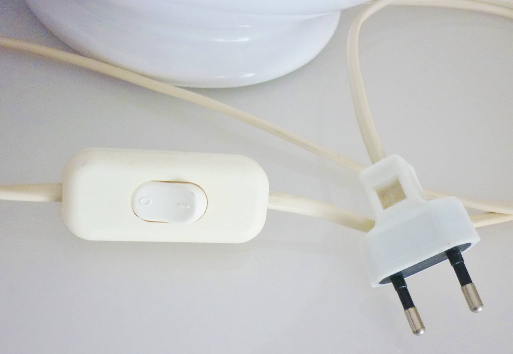 White glazed ceramic lamp, sleek design from the 60s/70s