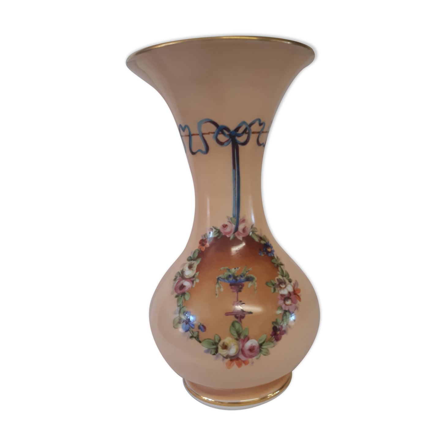 Napoleon III vase, in crystal opaline