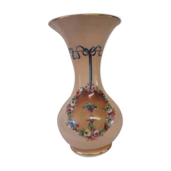 Vase Napoléon III , en opaline de cristal