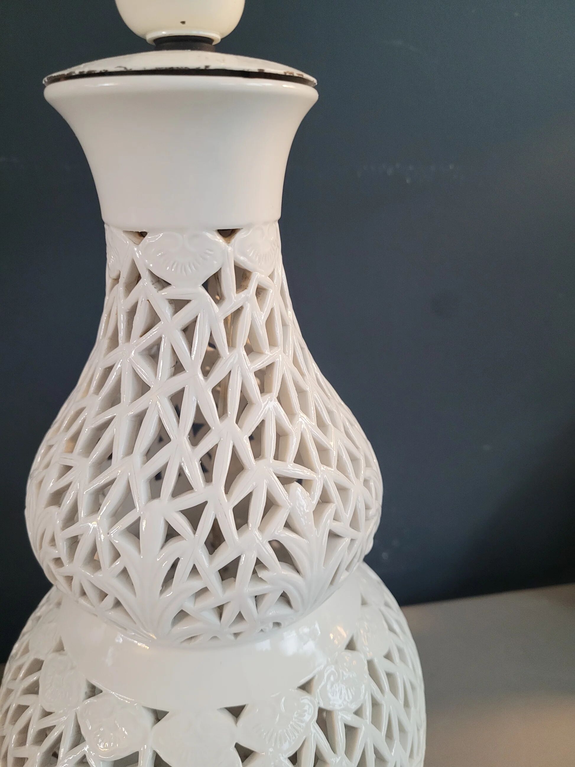 Lampshade in perforated ceramic