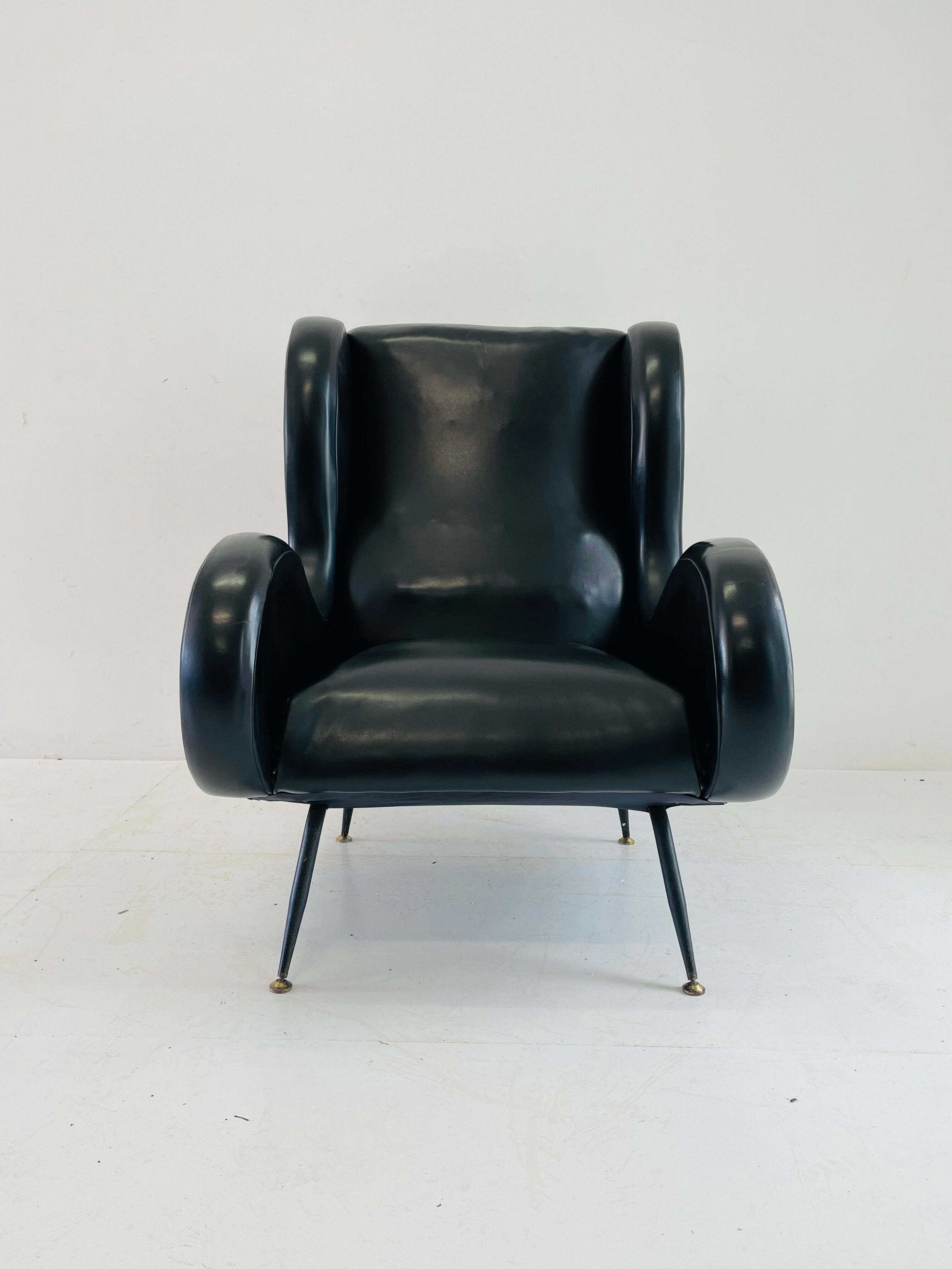 Erton Armchair