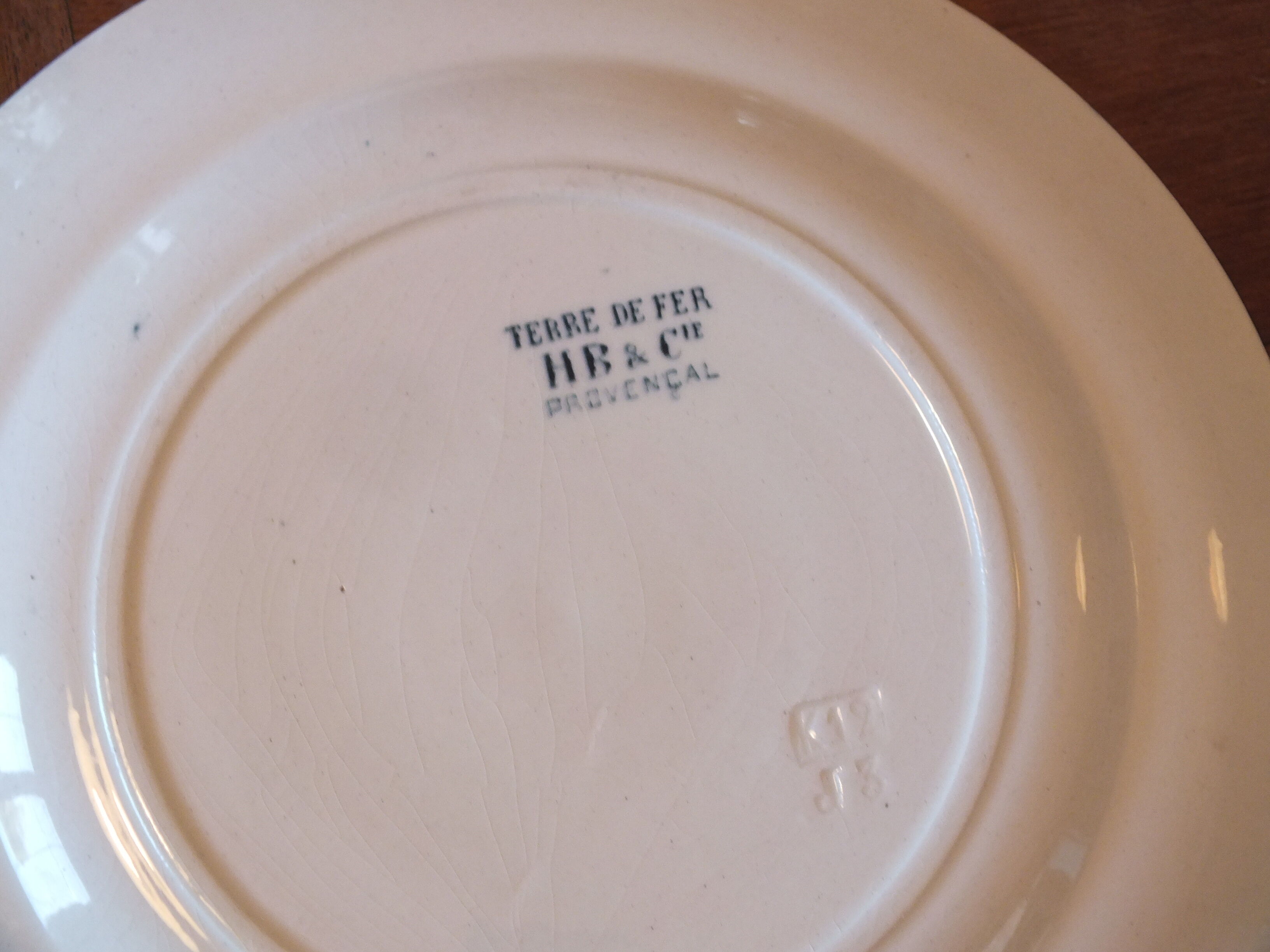 4 Flat plates in Terre de Fer Choisy le Roi HB service Provençal