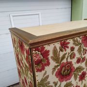 Armoire - penderie - Ancienne - Bois - Tissu Floral - Artisanal