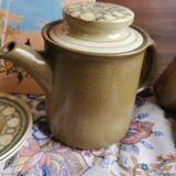 Teapot and cup set