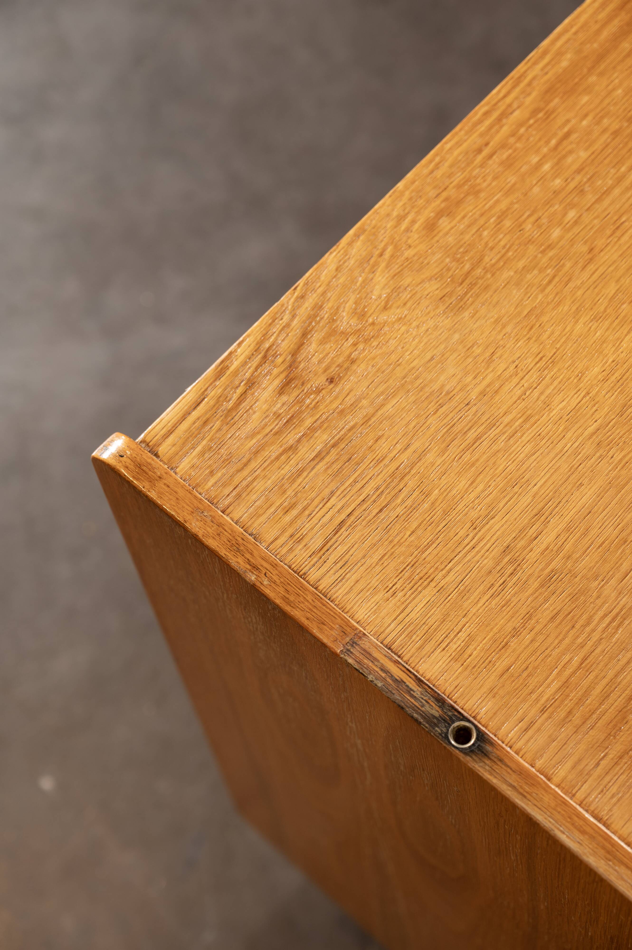 Jiroutek chest of drawers