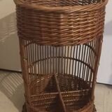 Wicker bar server