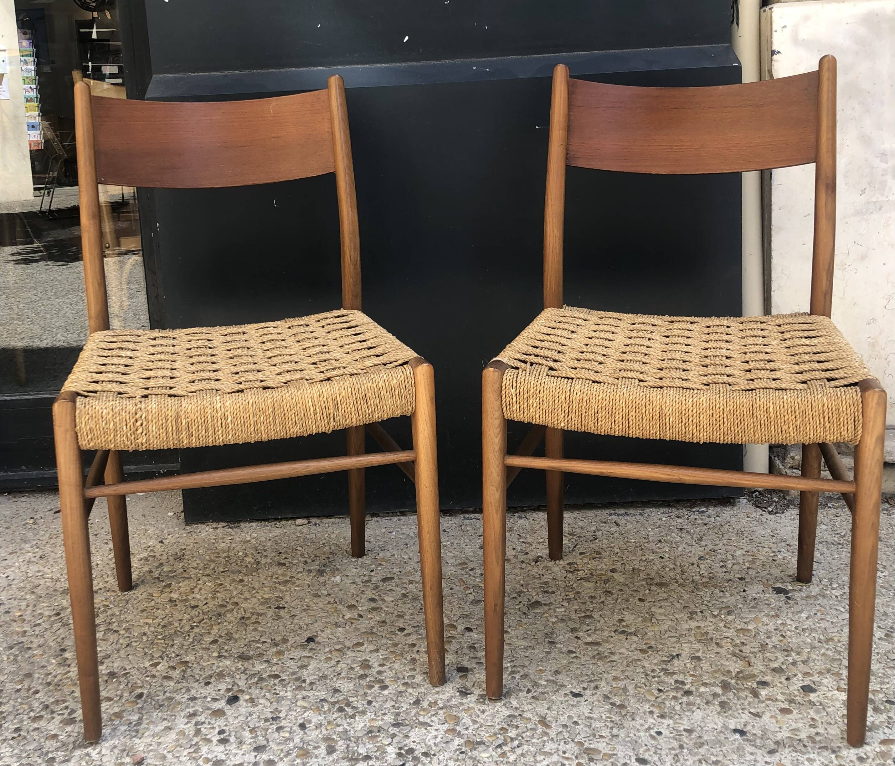 Pair of teak and rope chairs from the 60s