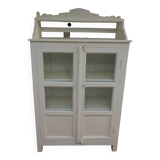 Small dresser/wardrobe