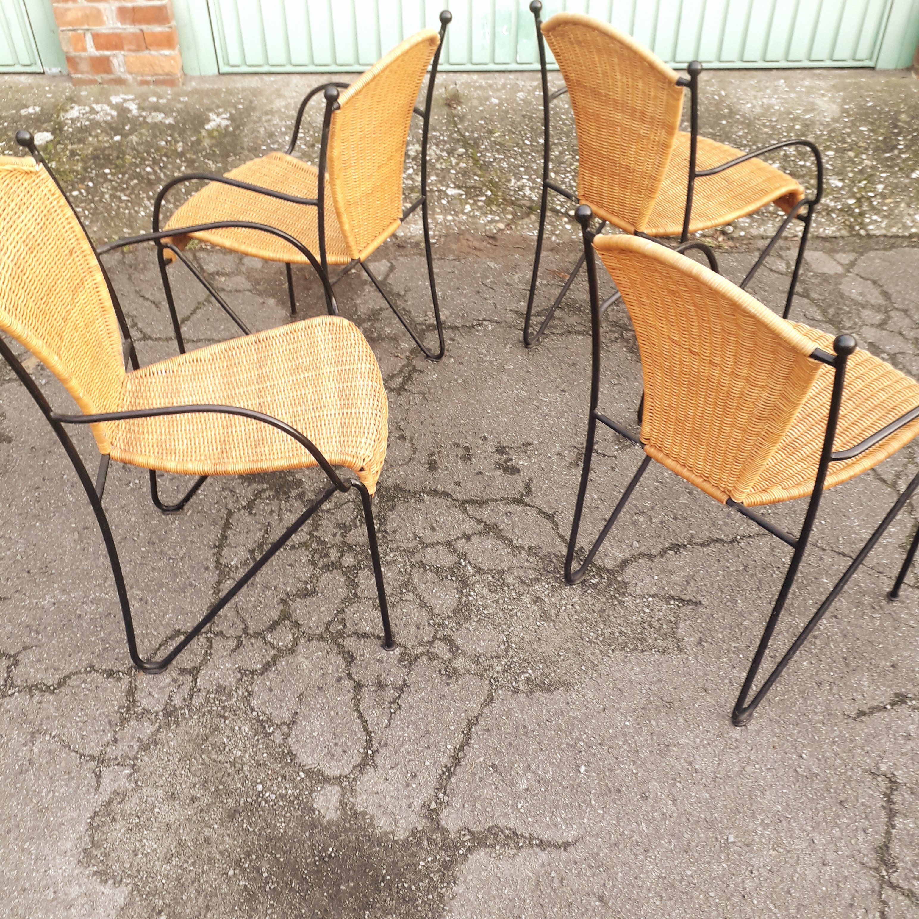 4 armrests wrought iron rattan