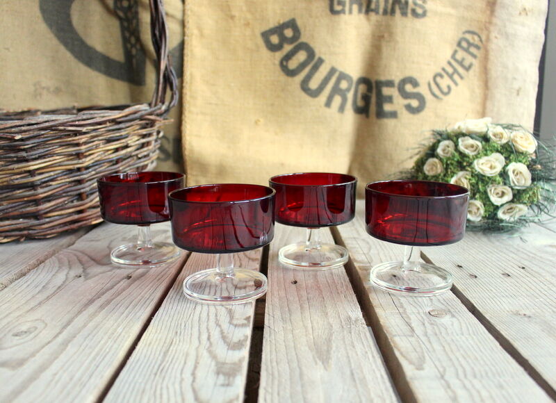 Set of 4 Ruby Luminarc Cavalier champagne cups