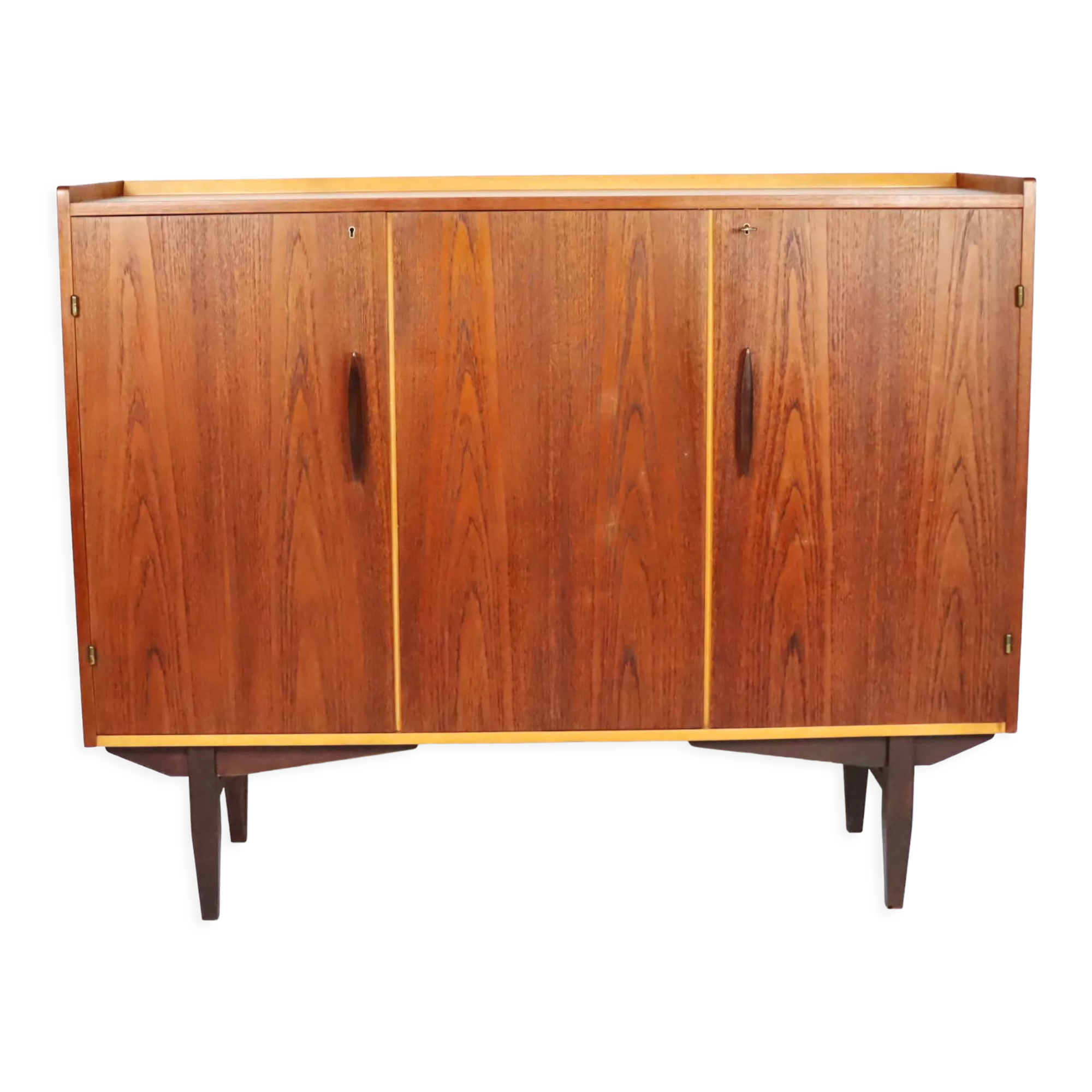 Scandinavian teak row in the 60s