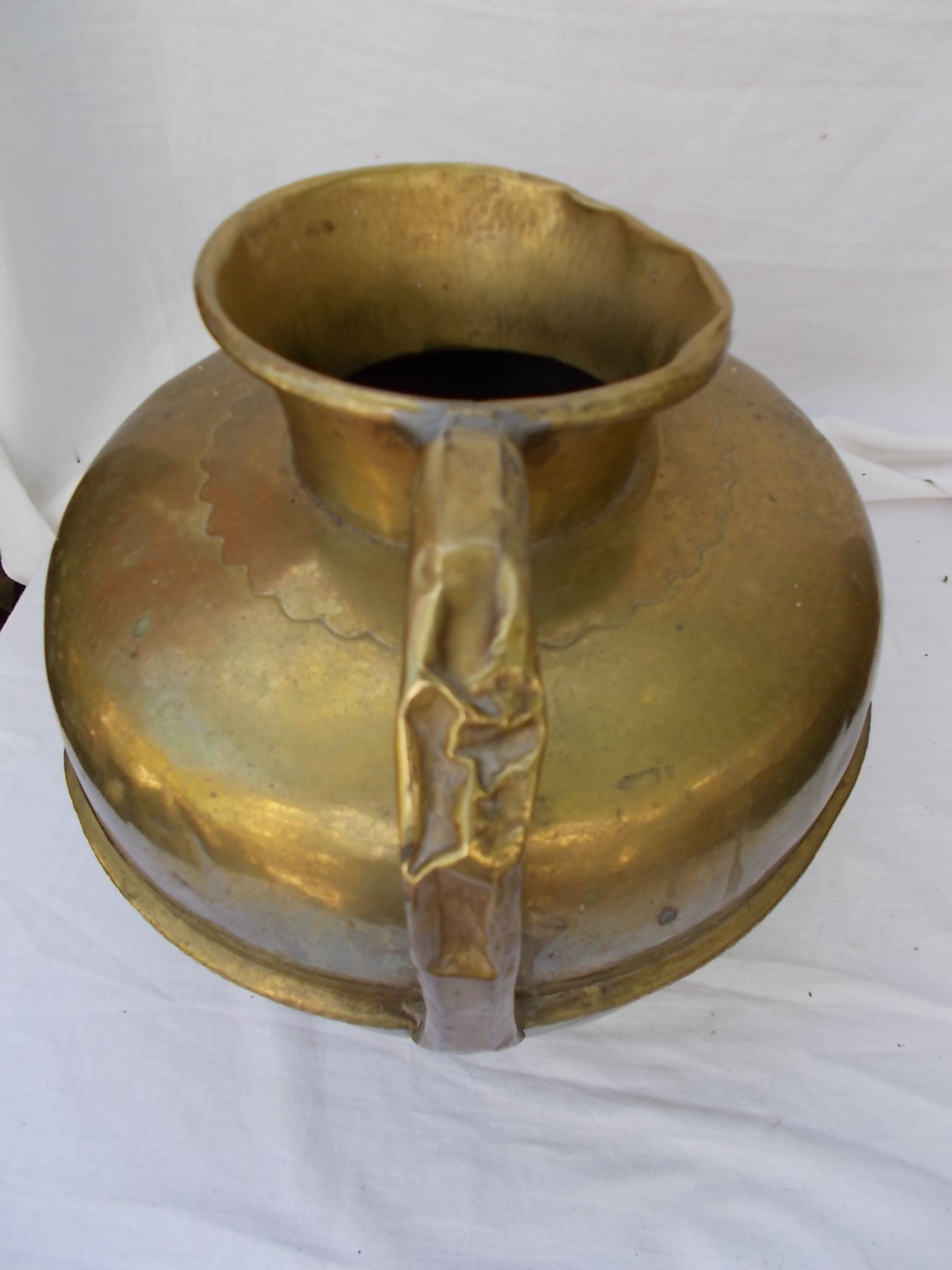 Brass pot