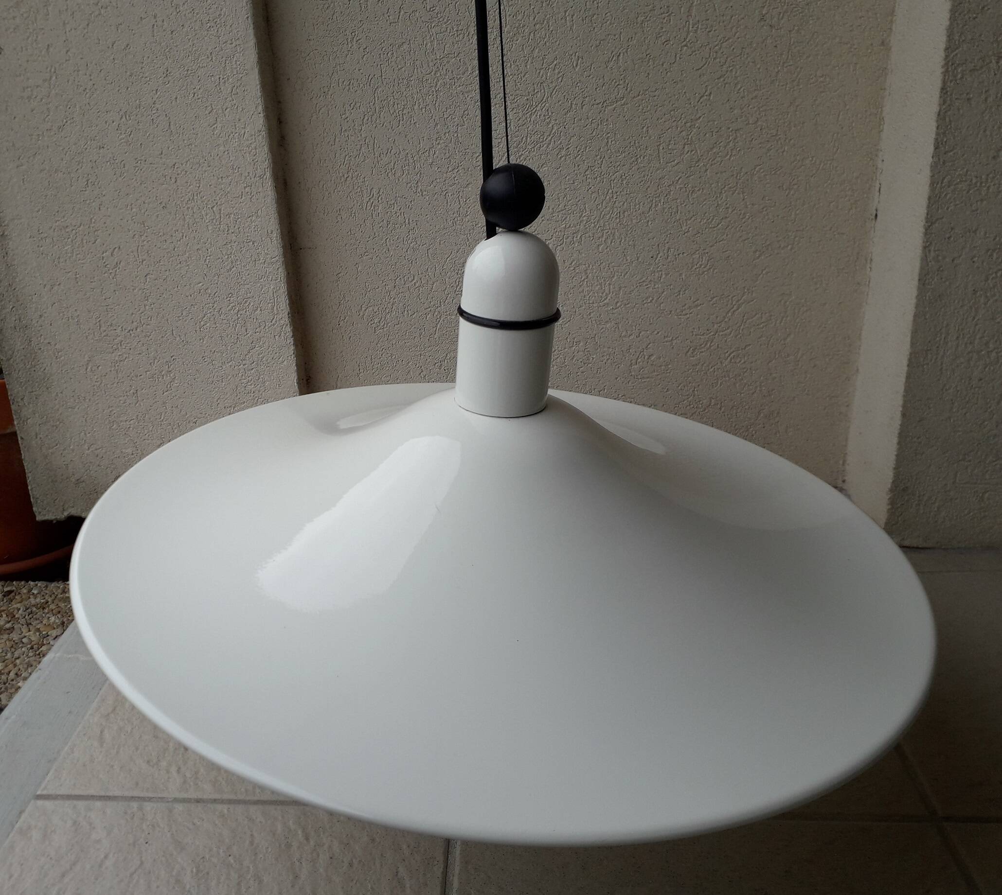White Lita pendant light