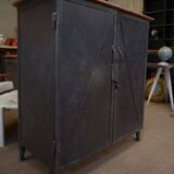 Meuble buffet en métal riveté 1940