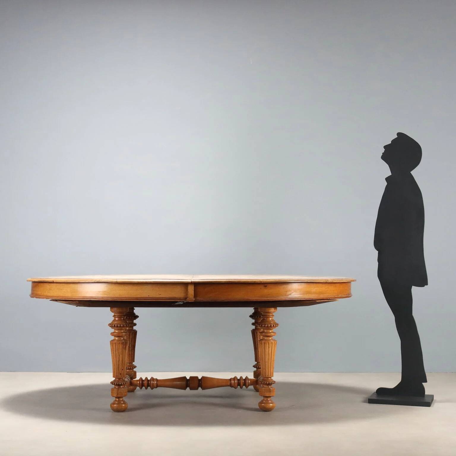 Table extensible en noyer - Italie XIXe siècle