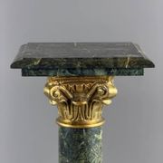 Pair of green marble columns, gilded bronze and gilded brass, 20th Century