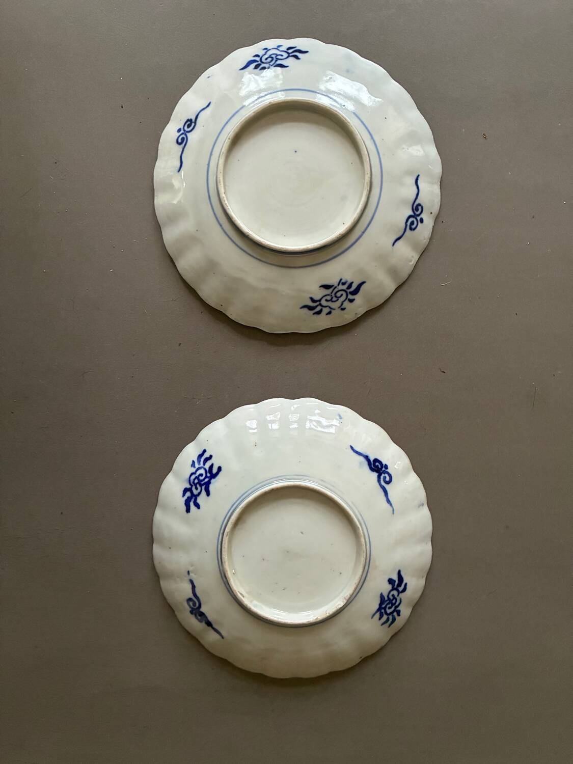 Set of Imari dishes and plates Japan 19th century