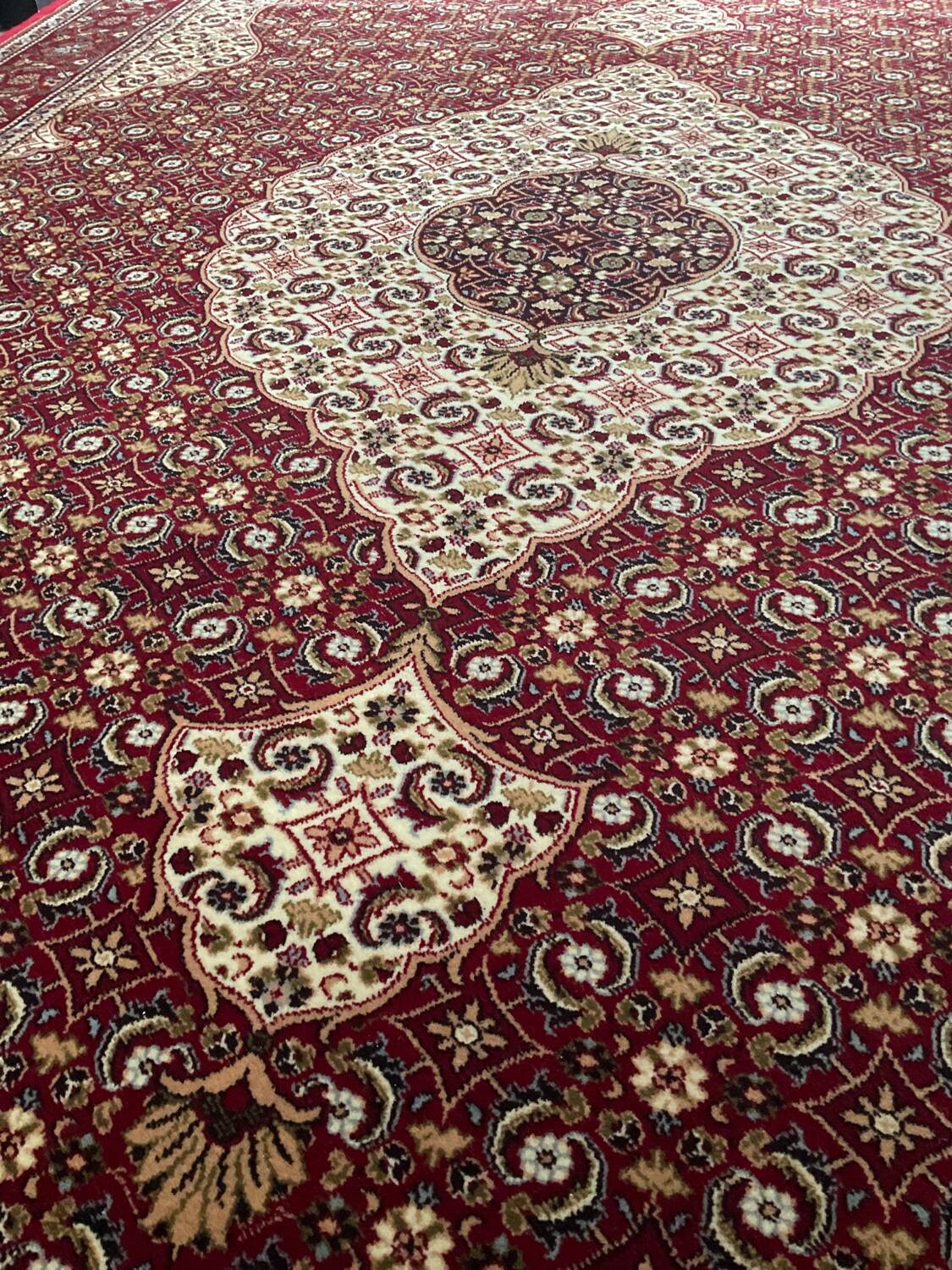 Persian wool rug 200x300cm