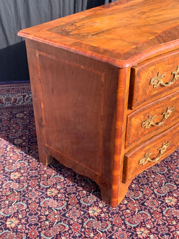 Commode en marqueterie d’époque régence
