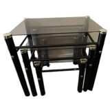 Nesting table