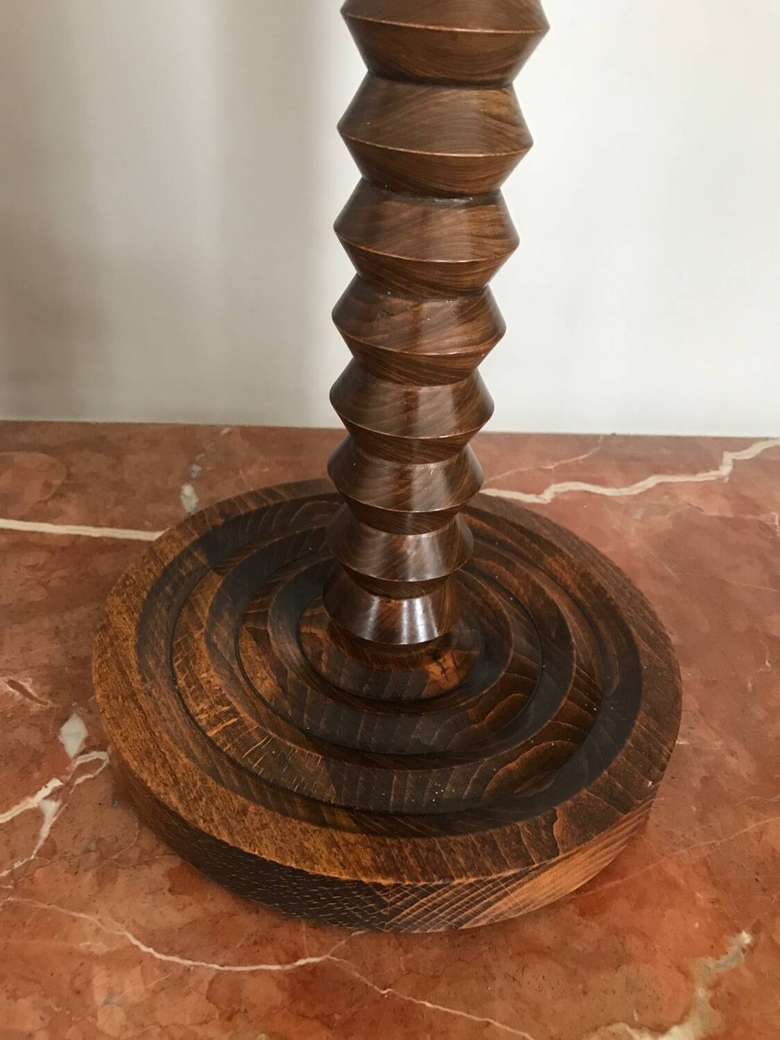 Very pretty oak pedestal screw saddle