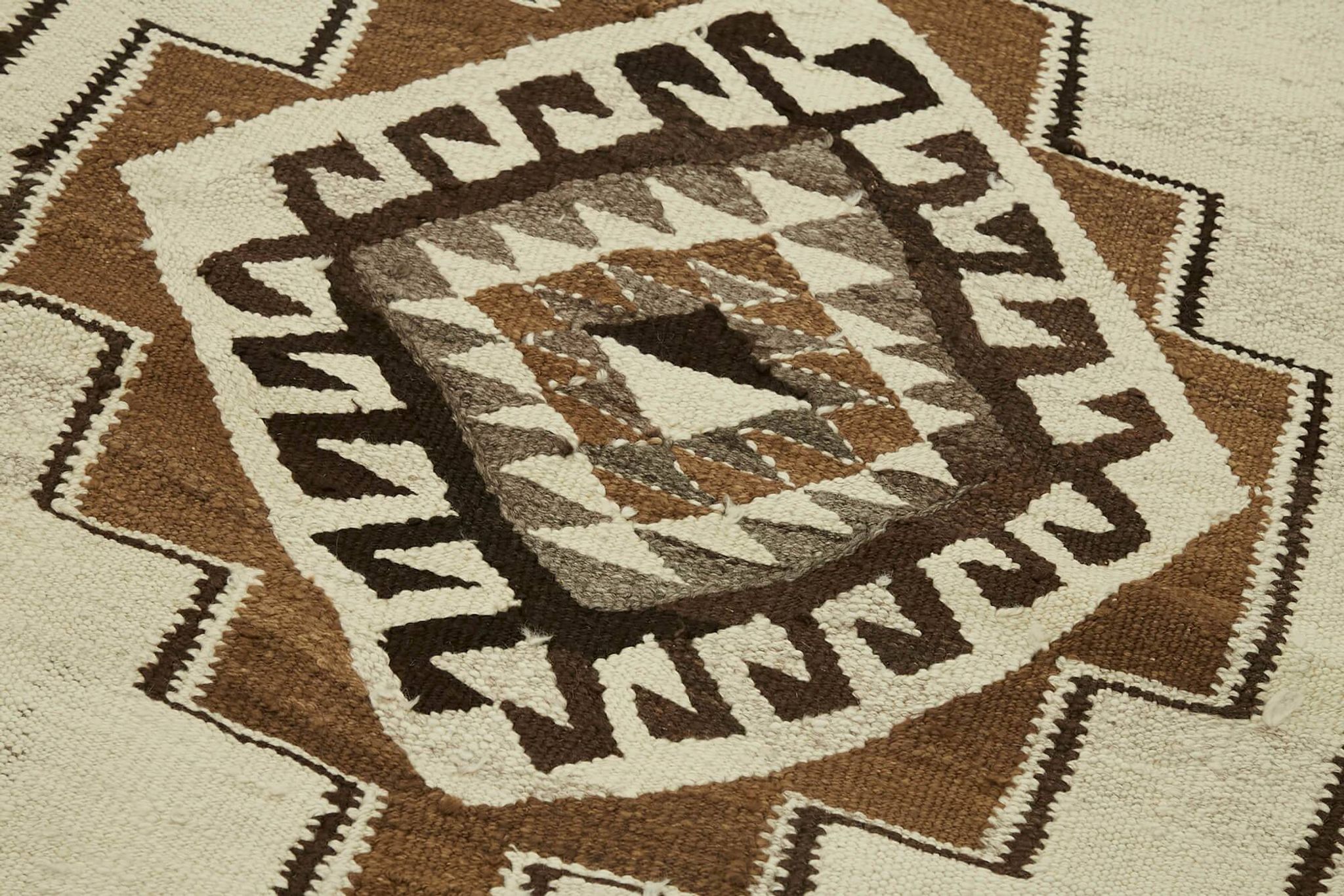 Turkish Handwoven Vintage Herki Kilim 90 cm x 310 cm