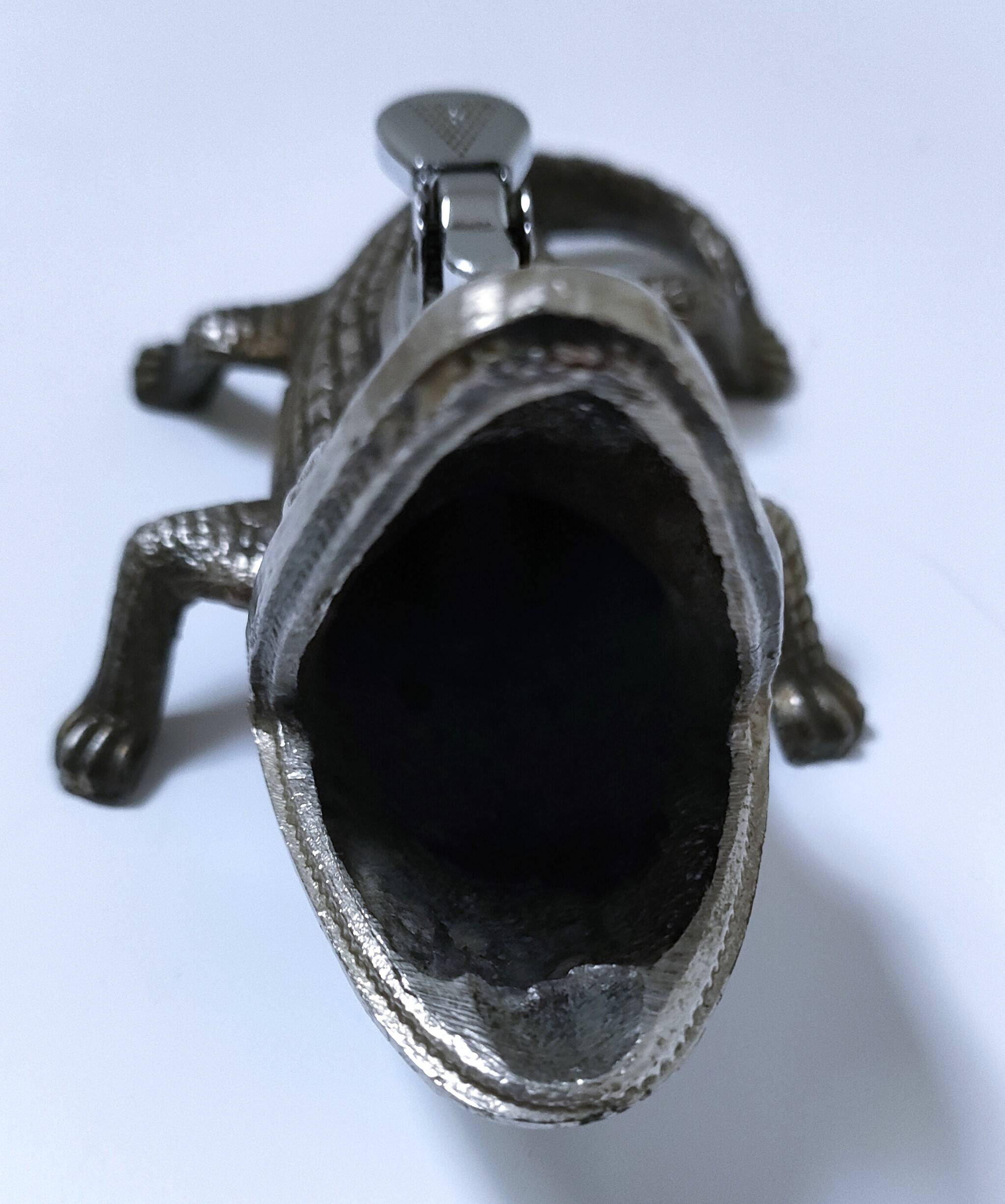 Vintage silver metal crocodile alligator lighter ashtray