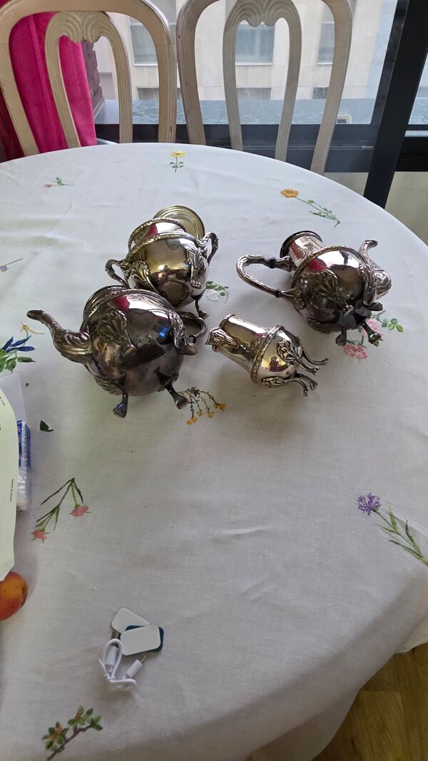 Ensemble métal argenté Christophe avec son plateau théière cafetière s