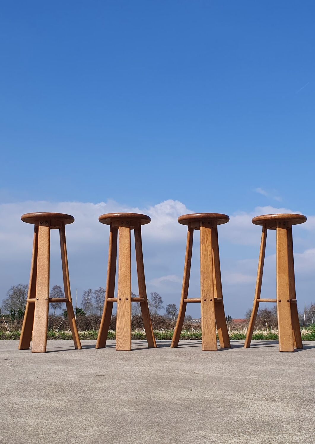 Set 4 Vintage brutalist tripod oak bar stools