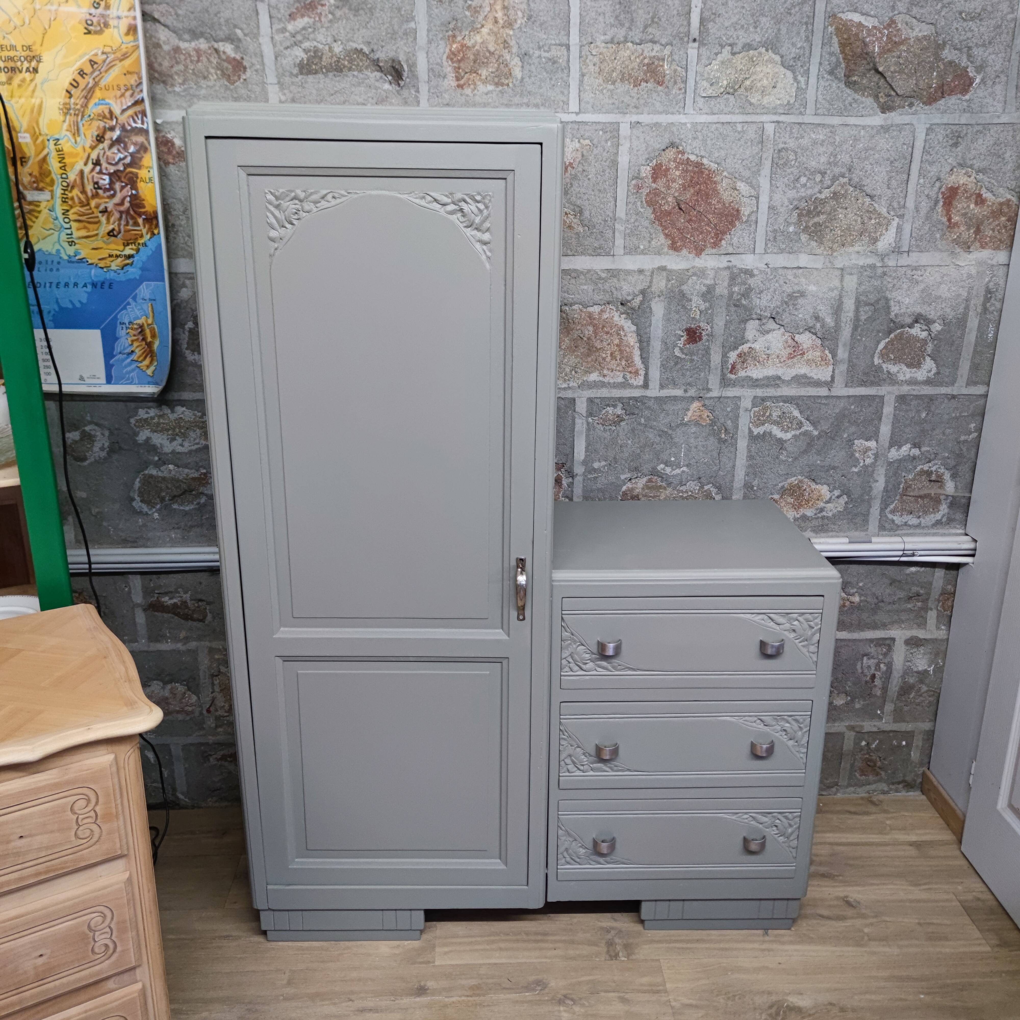 Asymmetrical wardrobe