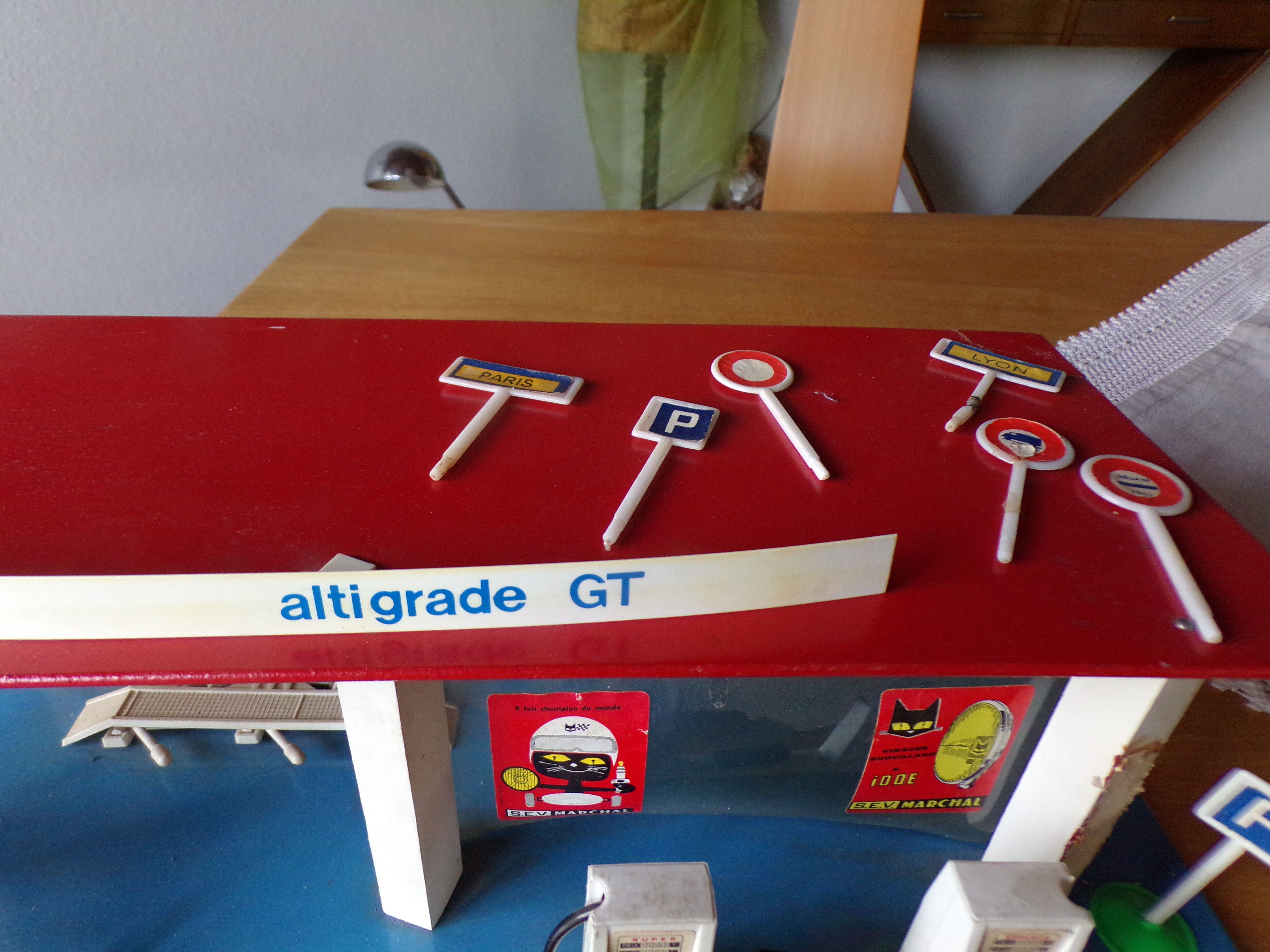 Old toy garage year 70