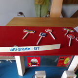 Old toy garage year 70