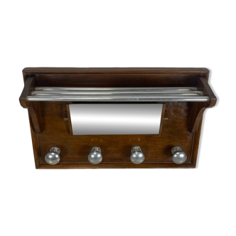Wall mounted coat rack