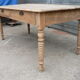 Table de ferme en noyer massif
