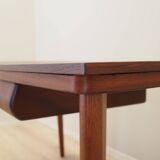Oak desk, Italian design, 1970s, production: Italy