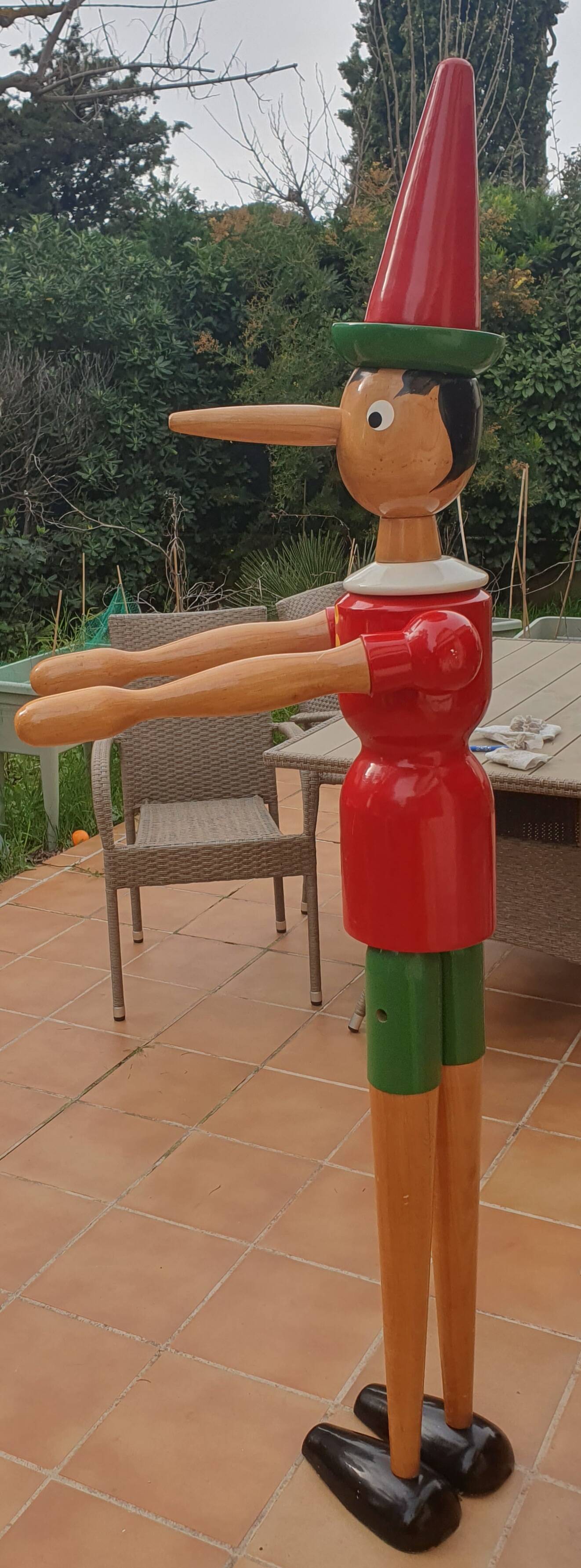 Vintage wooden Pinocchio, 1.87m tall, very rare piece.