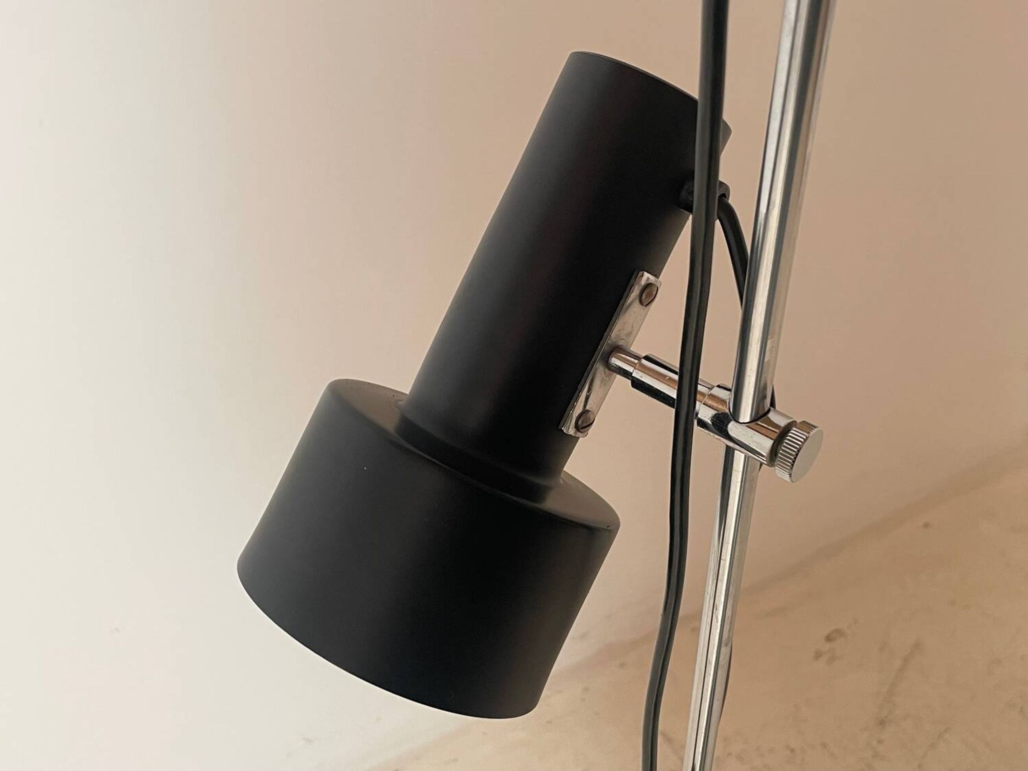 Lampe orientable de lecture 1960