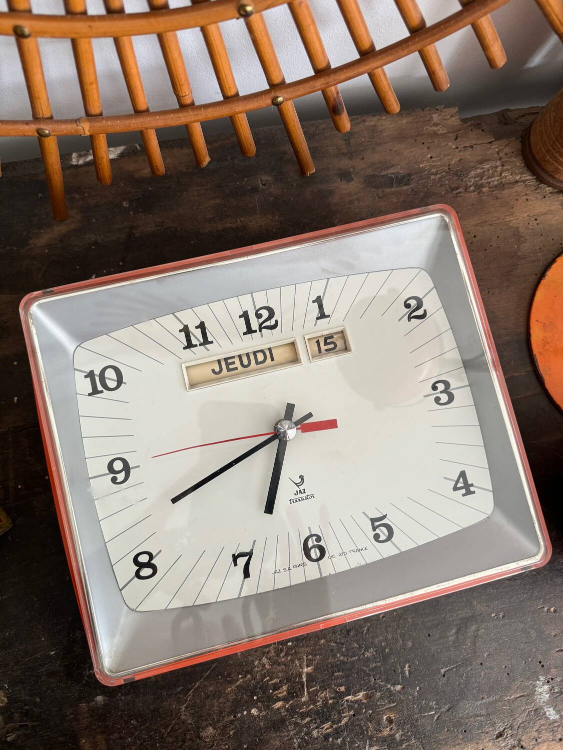 Jaz vintage orange transistor pendulum