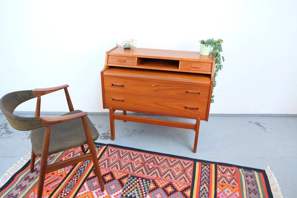 Iversen teak secretary, Danish style from the 1960s-70s.