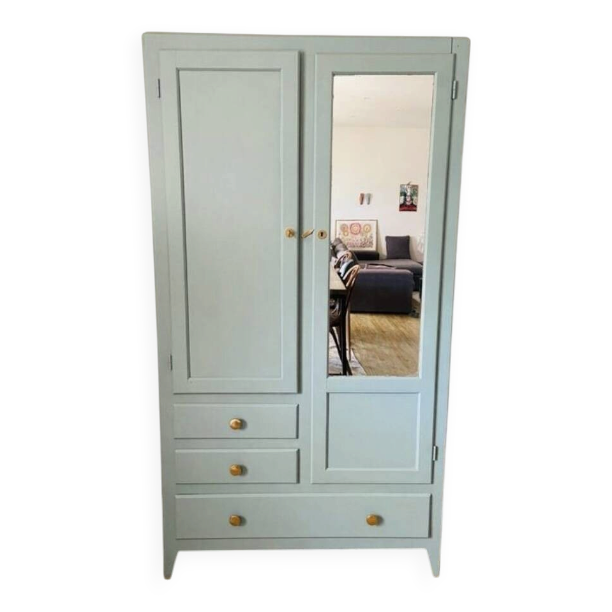 Armoire parisienne