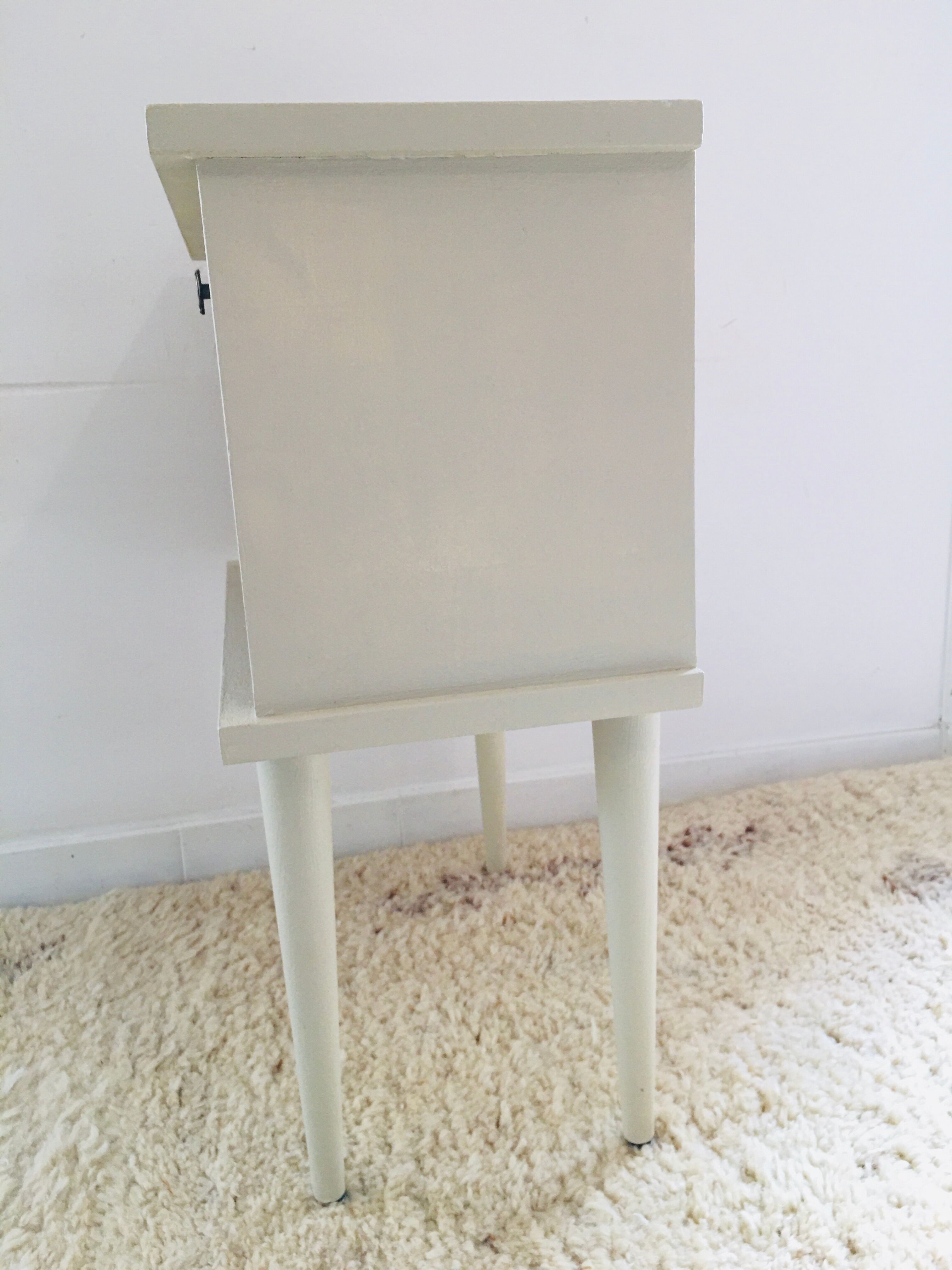 Chevet en bois beige vintage