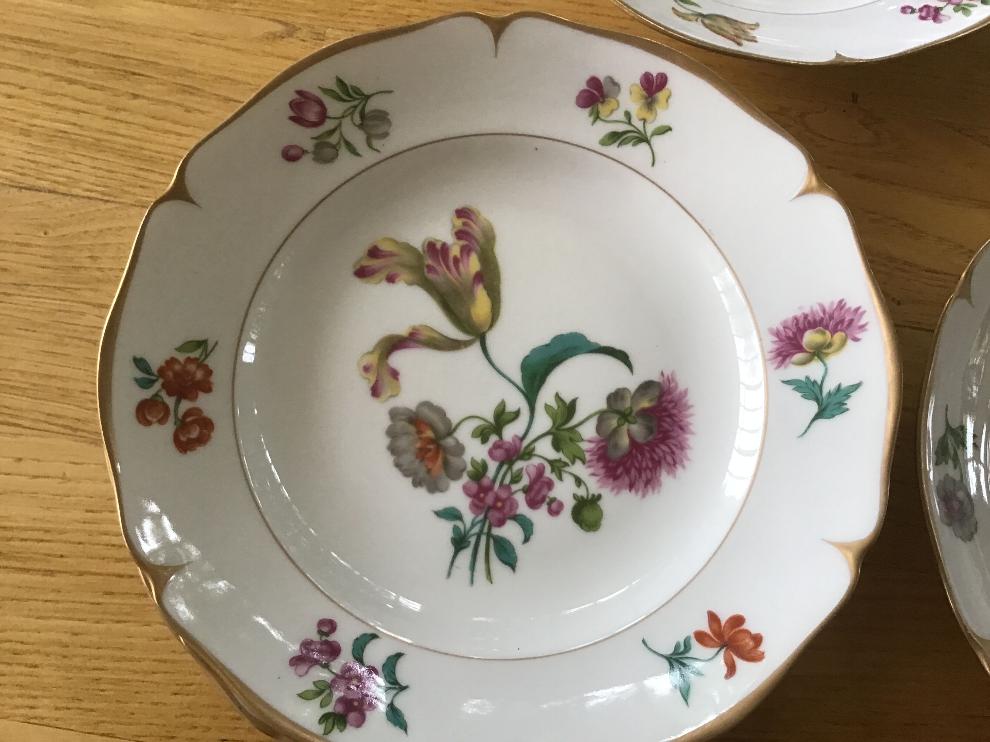 Hollow plates Lourioux Foecy bouquet of flowers