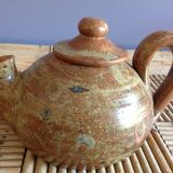 Teapot in sandis