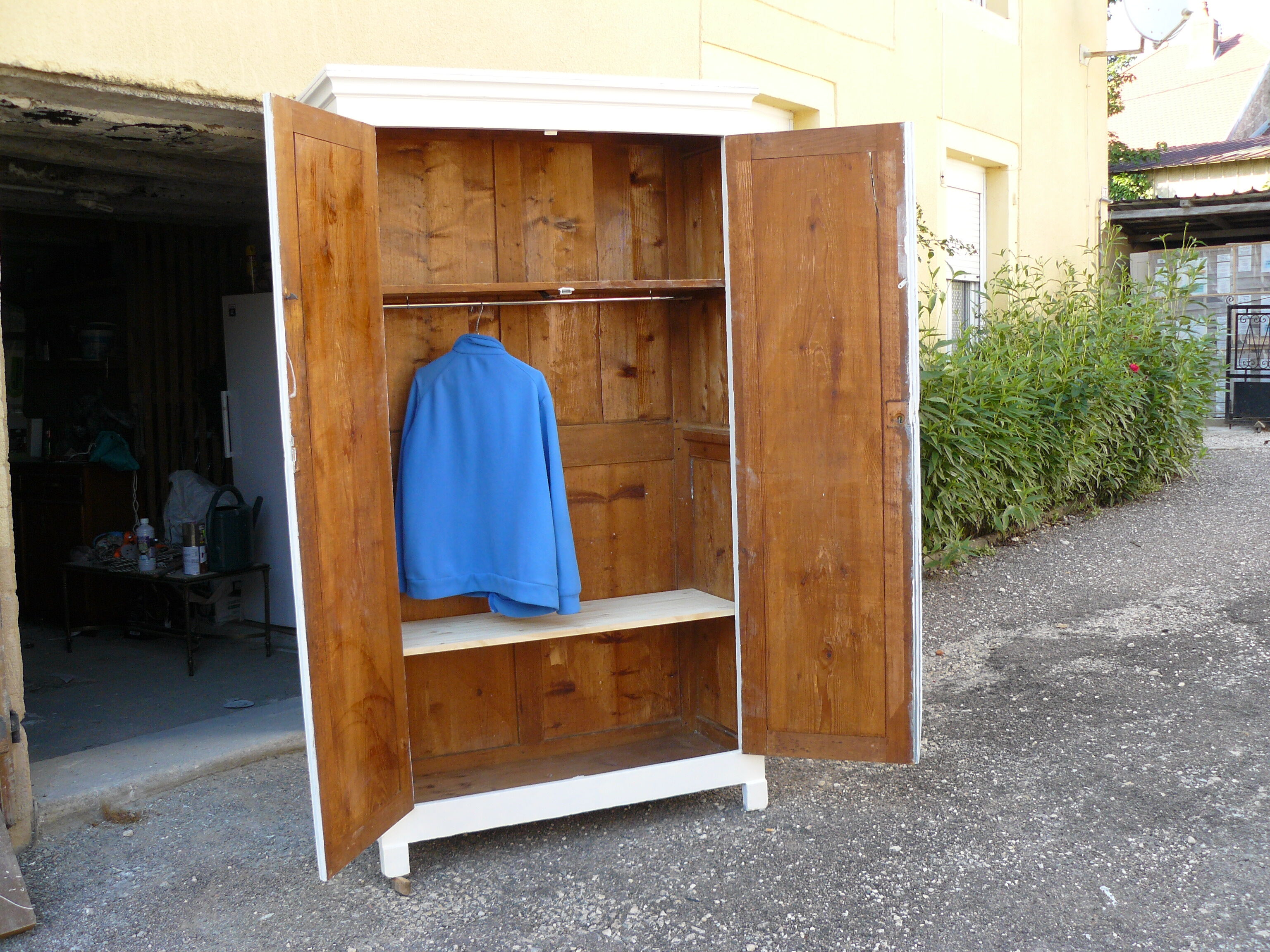 Armoire